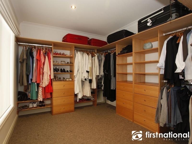 11 Yaldara Drive, Berwick VIC 3806