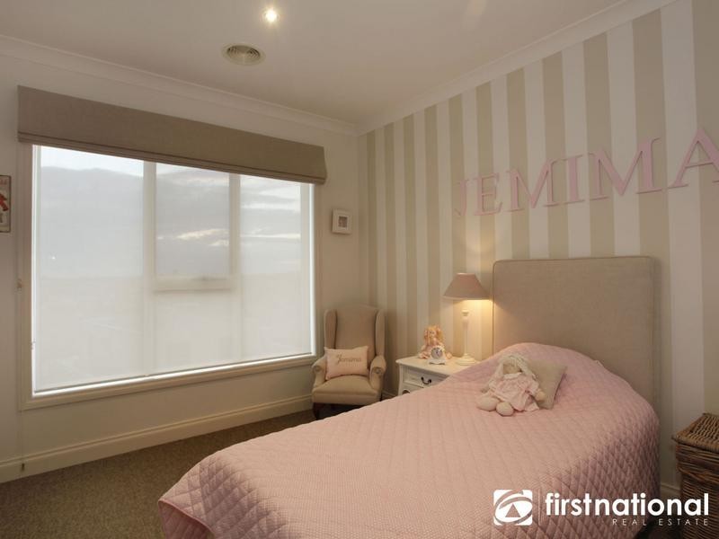 11 Yaldara Drive, Berwick VIC 3806