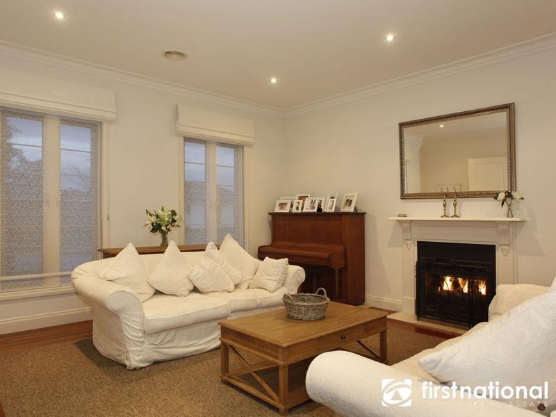 11 Yaldara Drive, Berwick VIC 3806