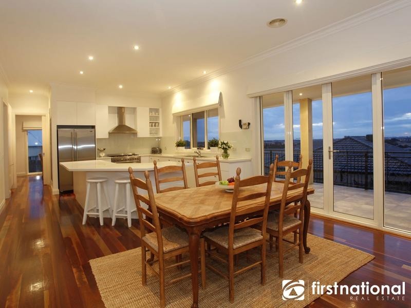 11 Yaldara Drive, Berwick VIC 3806