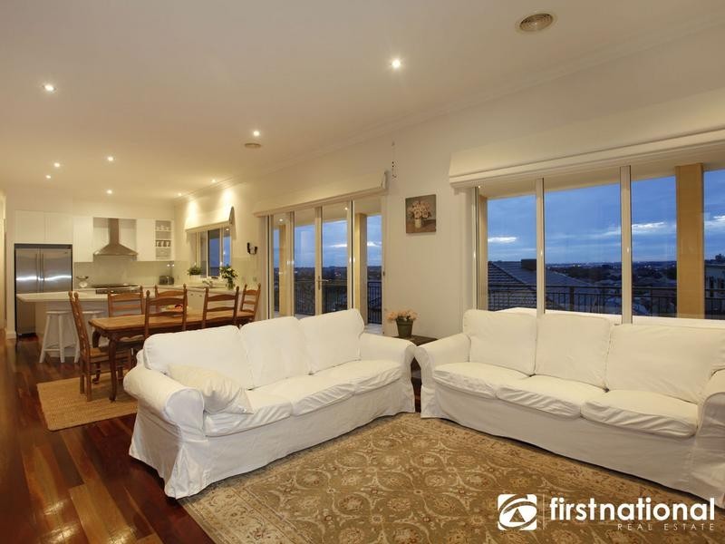 11 Yaldara Drive, Berwick VIC 3806