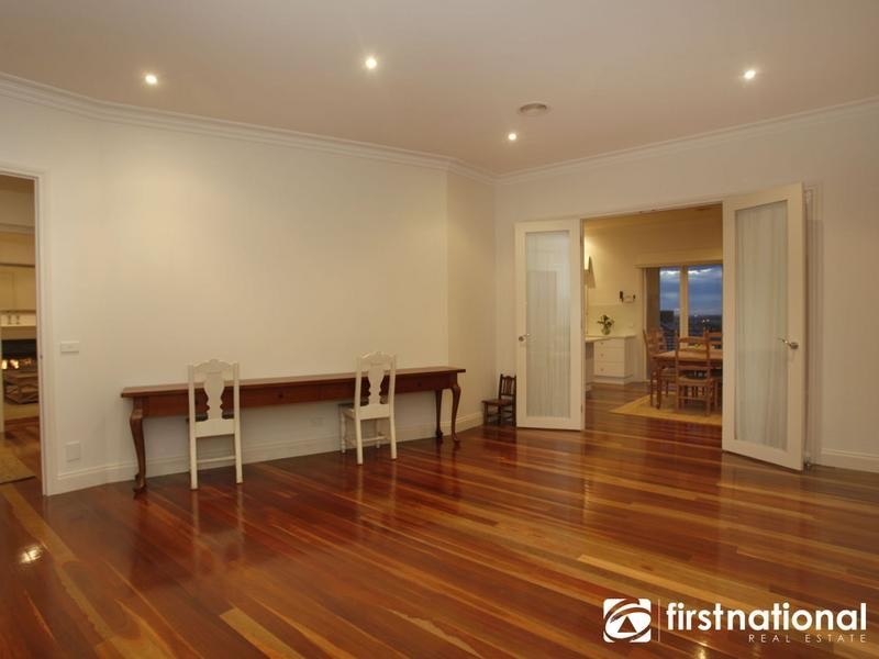 11 Yaldara Drive, Berwick VIC 3806