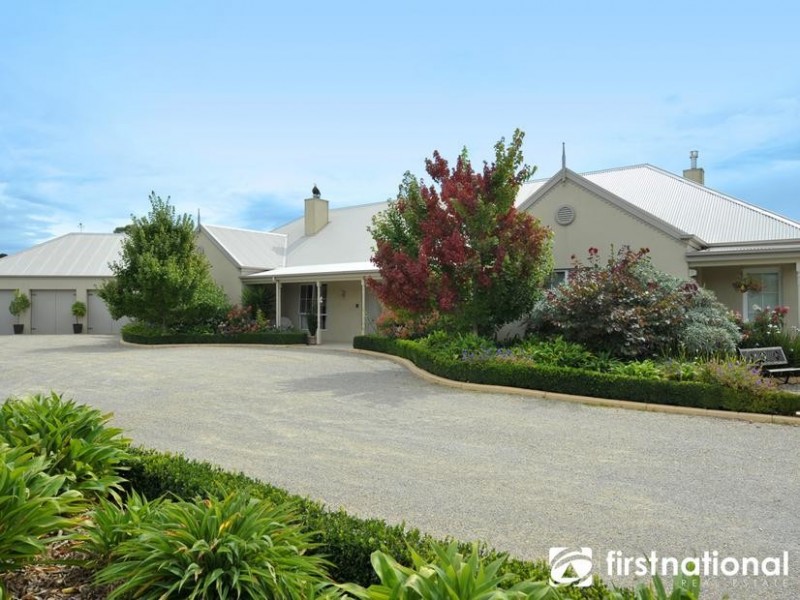 6 Pagebrook Road, Berwick VIC 3806