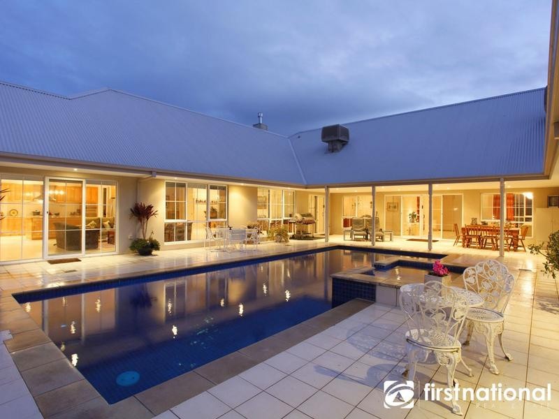 6 Pagebrook Road, Berwick VIC 3806