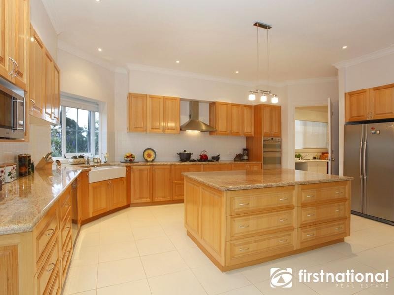 6 Pagebrook Road, Berwick VIC 3806