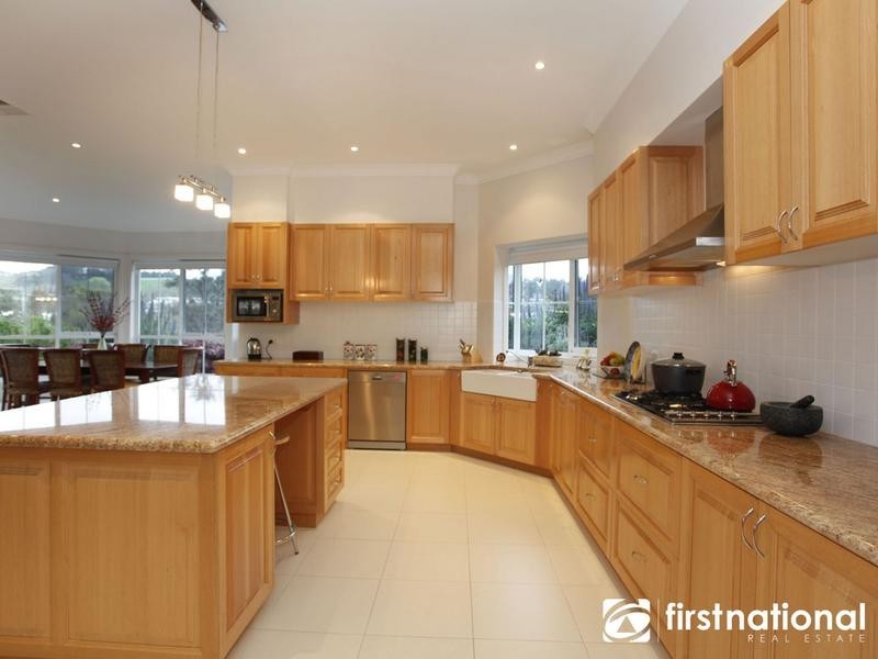 6 Pagebrook Road, Berwick VIC 3806