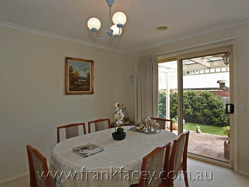 24 Lydia Mary Drive, Berwick VIC 3806