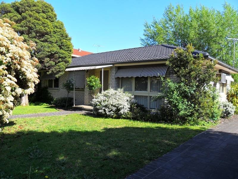 1/40 Ambleside Crescent, Berwick VIC 3806