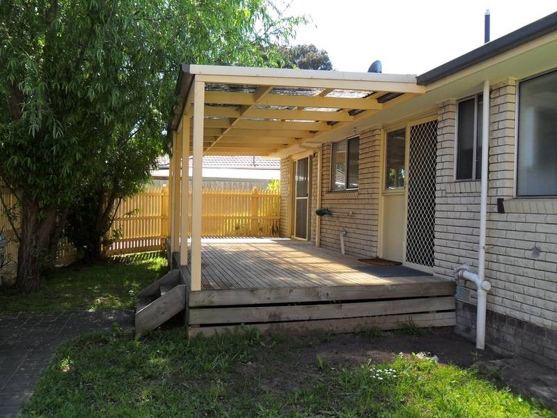 1/40 Ambleside Crescent, Berwick VIC 3806