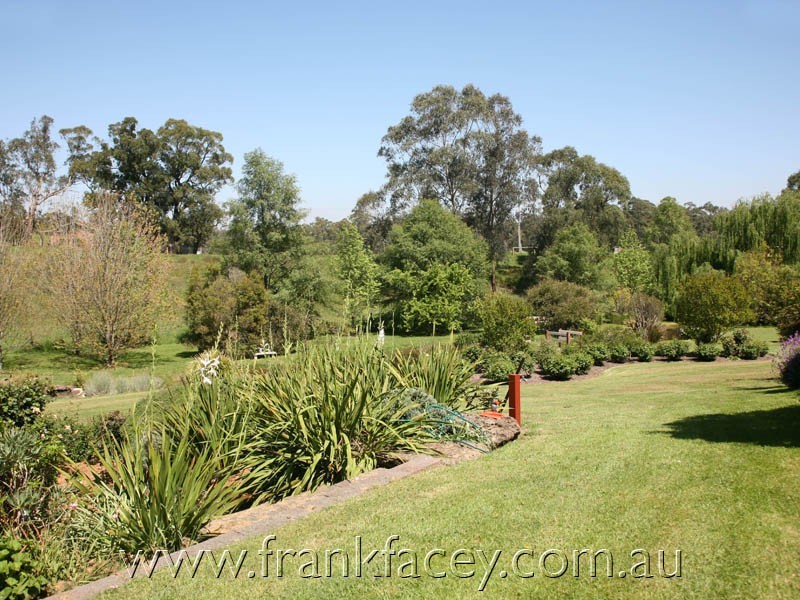 5 High Street, Guys Hill VIC 3807