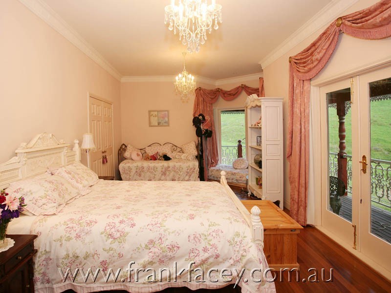 5 High Street, Guys Hill VIC 3807