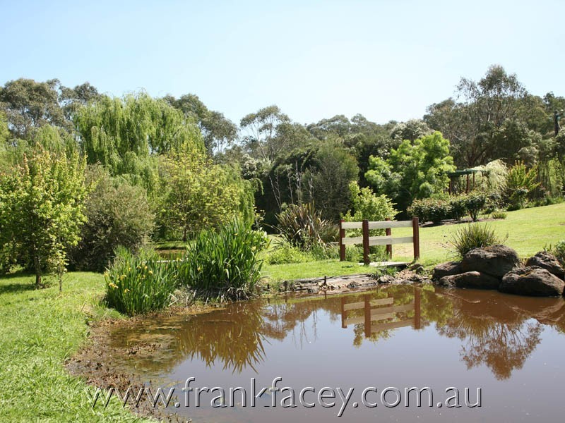 5 High Street, Guys Hill VIC 3807