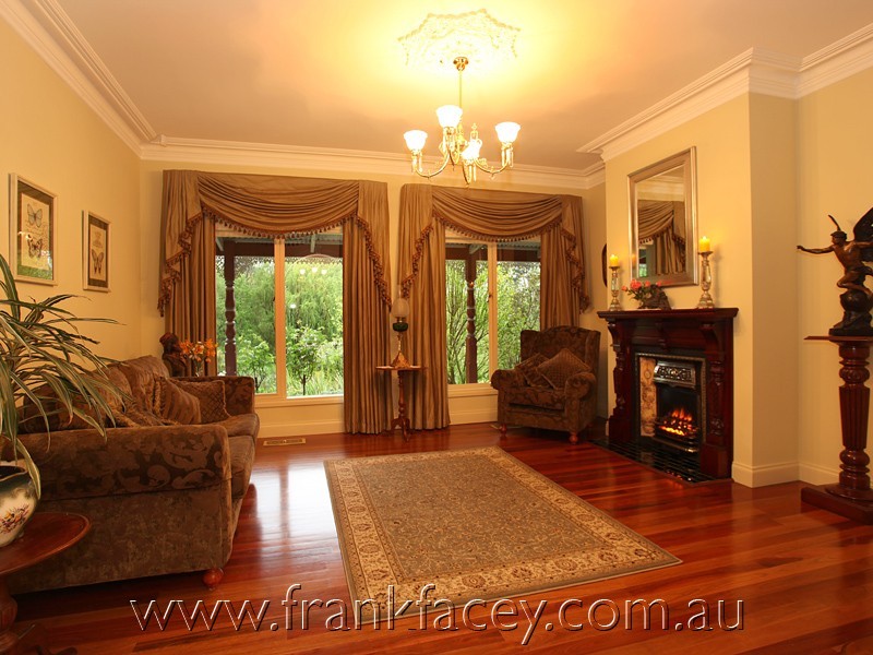 5 High St, Guys Hill VIC 3807