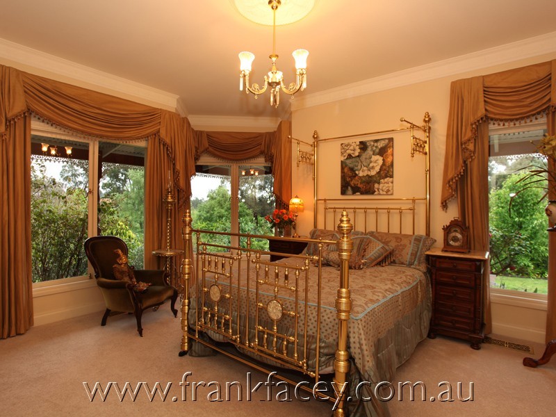 5 High St, Guys Hill VIC 3807