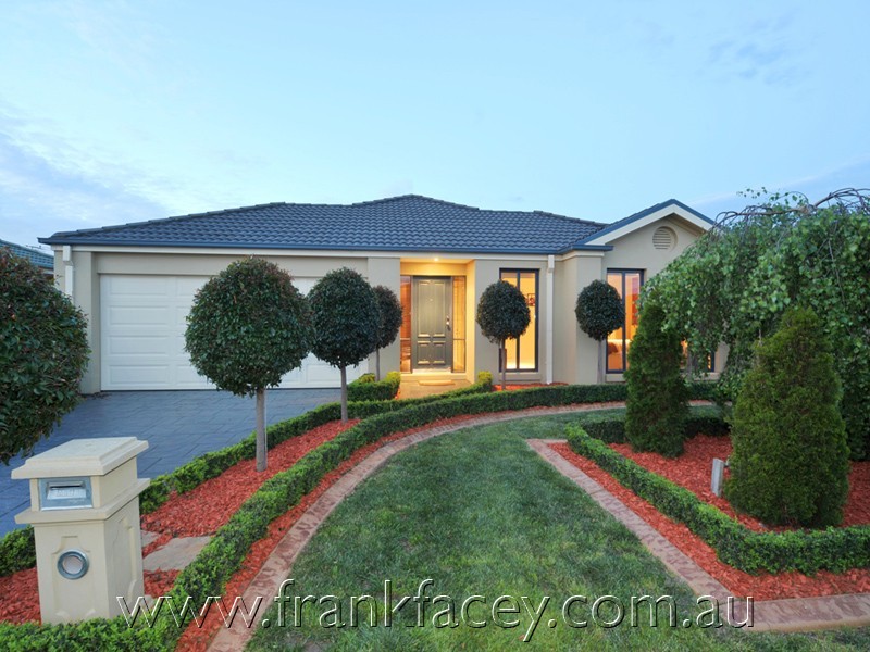 6 Avendon Court, Narre Warren South VIC 3805