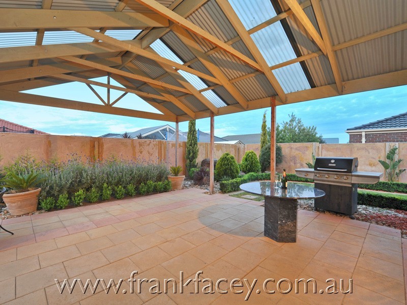 6 Avendon Court, Narre Warren South VIC 3805