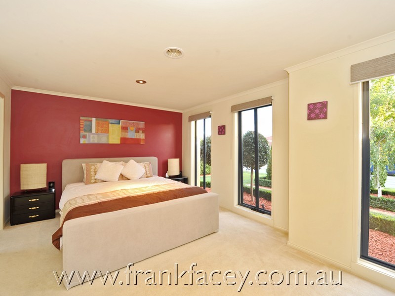6 Avendon Court, Narre Warren South VIC 3805