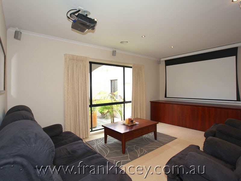 7 Petrel Place, Berwick VIC 3806