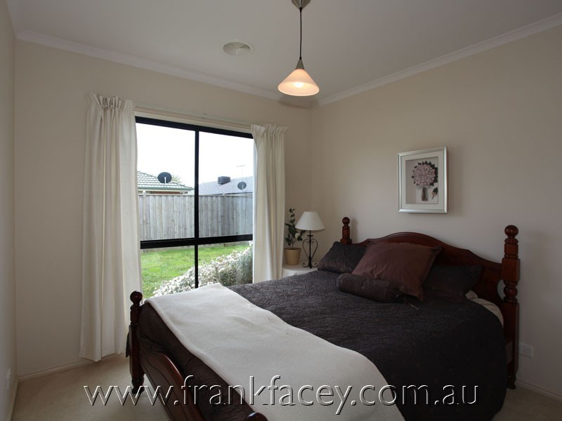 7 Petrel Place, Berwick VIC 3806