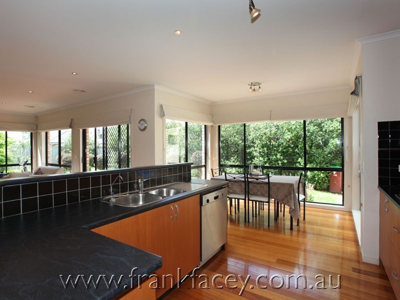 7 Petrel Place, Berwick VIC 3806