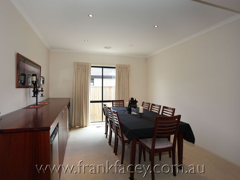 7 Petrel Place, Berwick VIC 3806