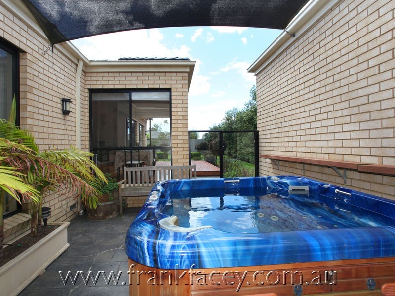 7 Petrel Place, Berwick VIC 3806