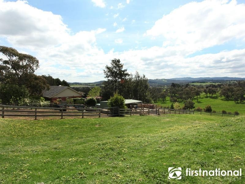 114 Boundary Rd, Narre Warren East VIC 3804
