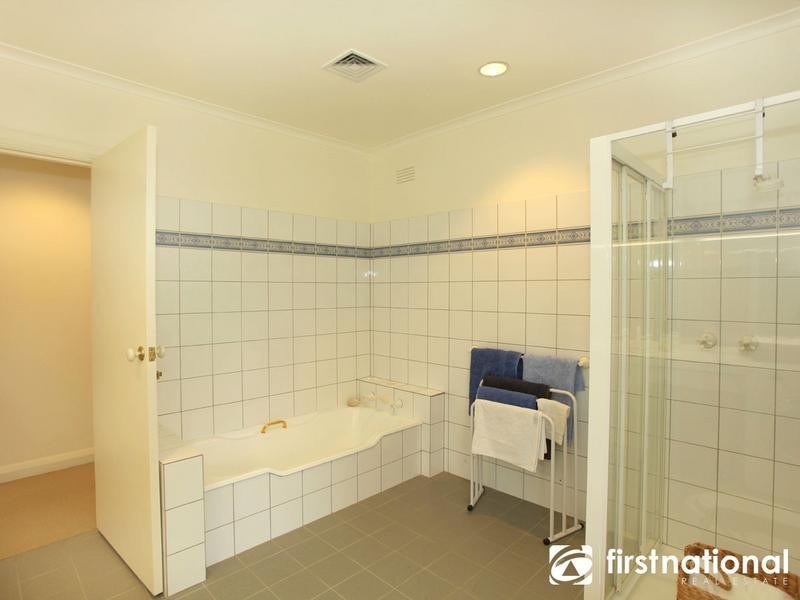 114 Boundary Rd, Narre Warren East VIC 3804