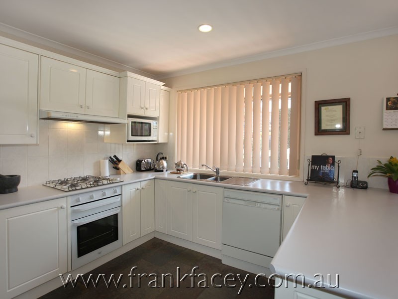 115 Telford Drive, Berwick VIC 3806
