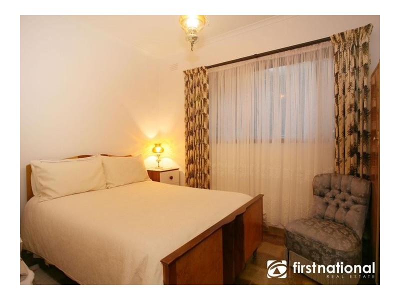 33 Outlook Drive, Berwick VIC 3806