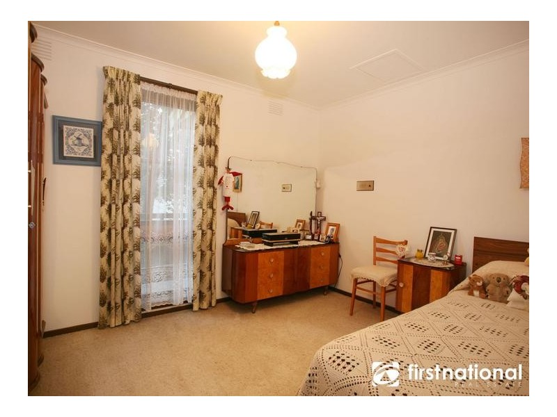 33 Outlook Drive, Berwick VIC 3806