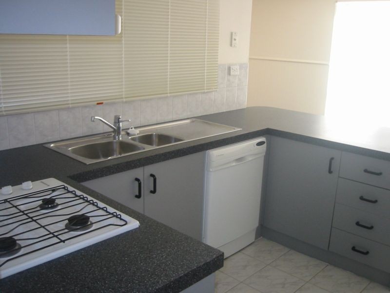 66 Lake View Drive, Narre Warren South VIC 3805