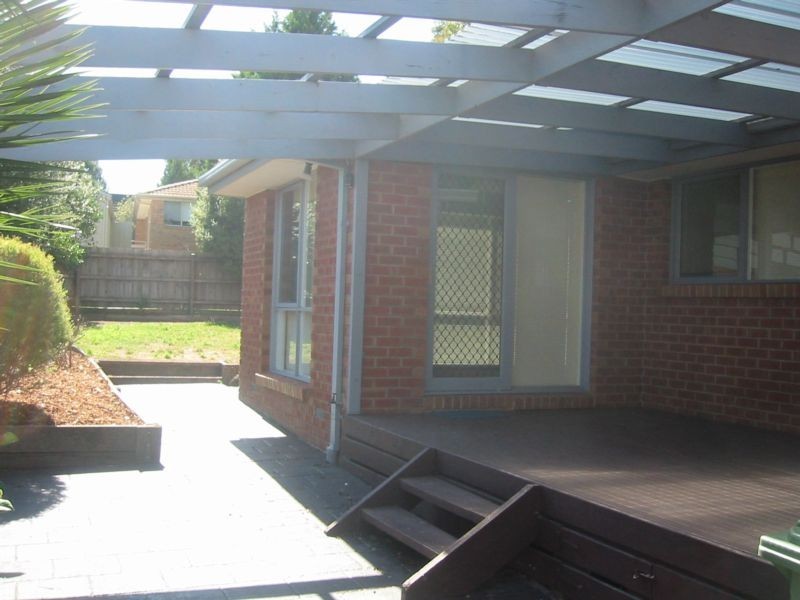 66 Lake View Drive, Narre Warren South VIC 3805