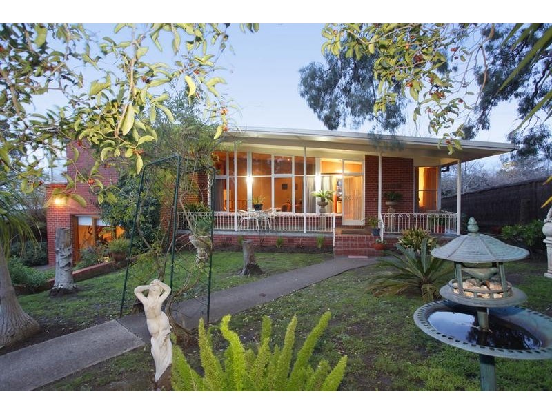 4 Edwardes Street, Berwick VIC 3806