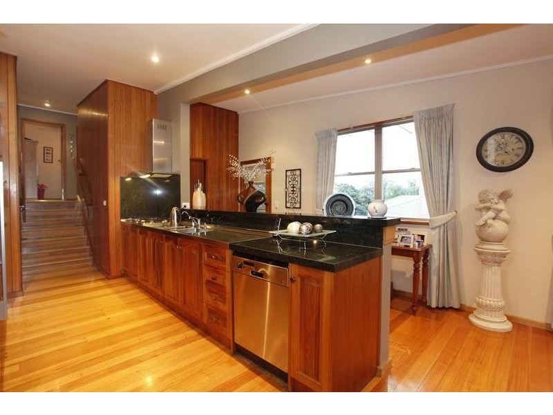 4 Edwardes Street, Berwick VIC 3806