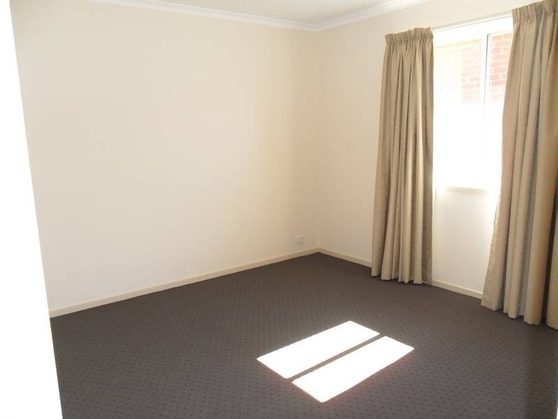 8 Genoa Grove, Pakenham VIC 3810