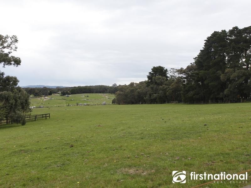 225 Split Rock Rd, Beaconsfield Upper VIC 3808