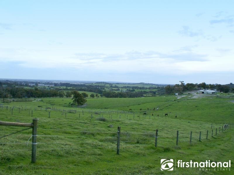 340 Pakenham Rd, Pakenham VIC 3810