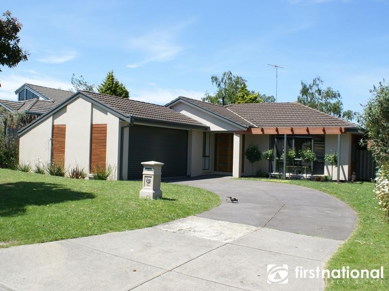 44 Yaldara Drive, Berwick VIC 3806