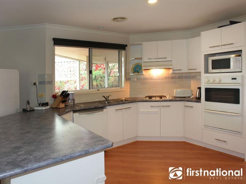 44 Yaldara Drive, Berwick VIC 3806