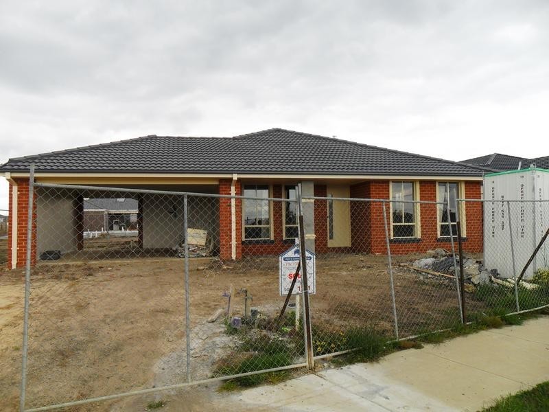 23 Donohue Street, Cranbourne East VIC 3977