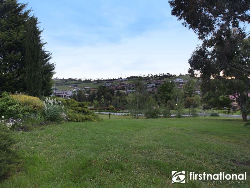 12 Aranmore Crescent, Narre Warren North VIC 3804