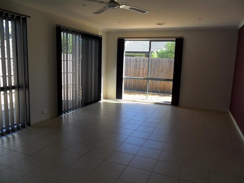 53 Melzak Way, Berwick VIC 3806