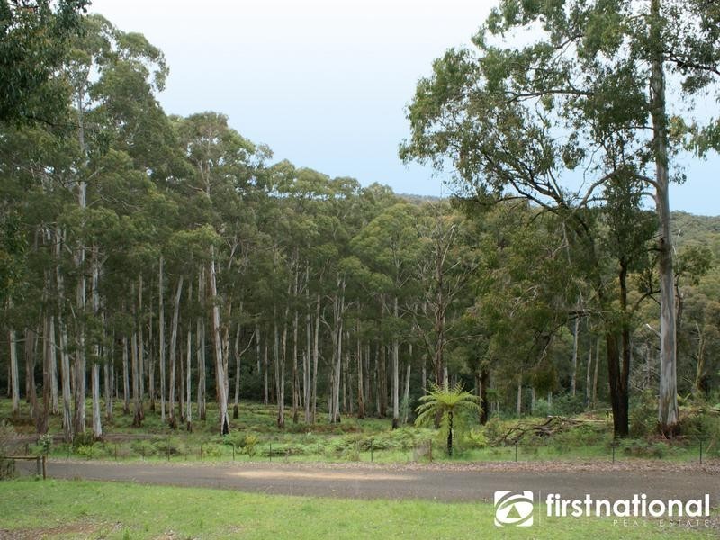 4 Brentwood Cls, Dewhurst VIC 3808