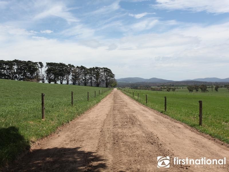 4 Middleton Road, Labertouche VIC 3816