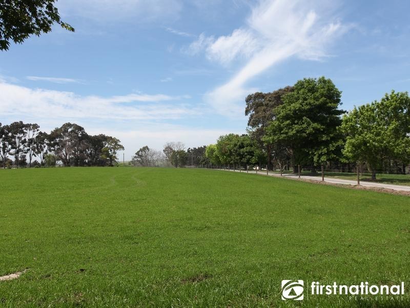 4 Middleton Road, Labertouche VIC 3816