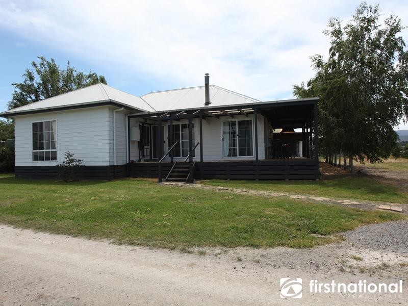 4 Middleton Road, Labertouche VIC 3816