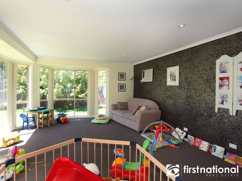 11 Milparinka Way, Berwick VIC 3806