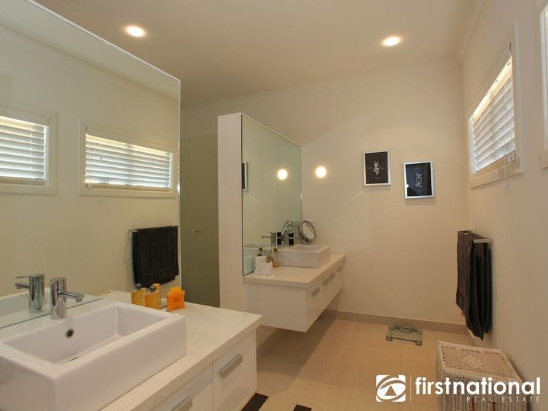 15 Chase Boulevard, Berwick VIC 3806