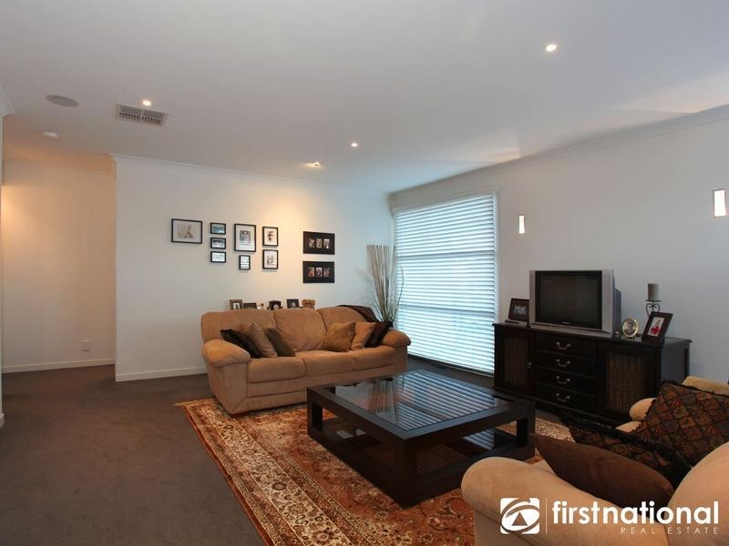 15 Chase Boulevard, Berwick VIC 3806